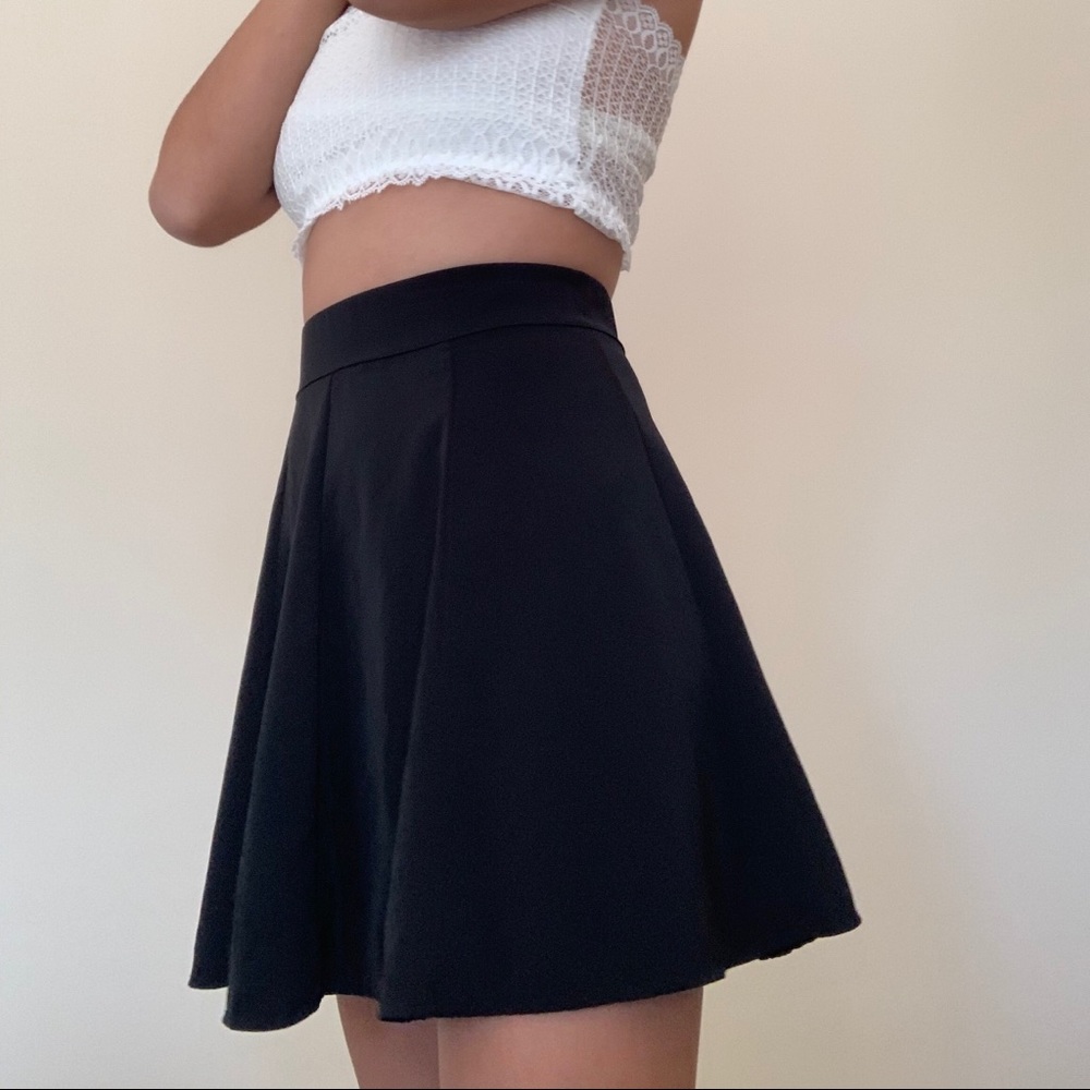 Black skater skirt